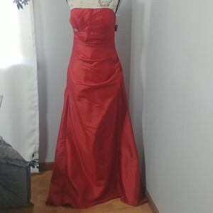 NWT Bella Formals VE-D135 16 Strapless Red Special Occasion/Prom dress
